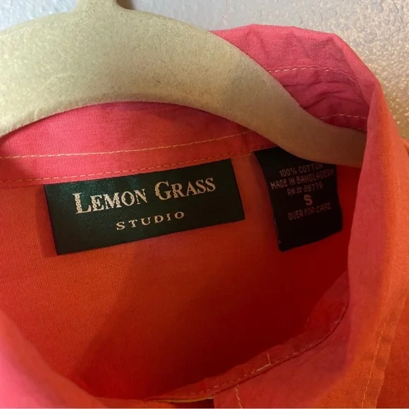 Lemon Grass Ombré Blouse Size Small - Picture 5 of 6